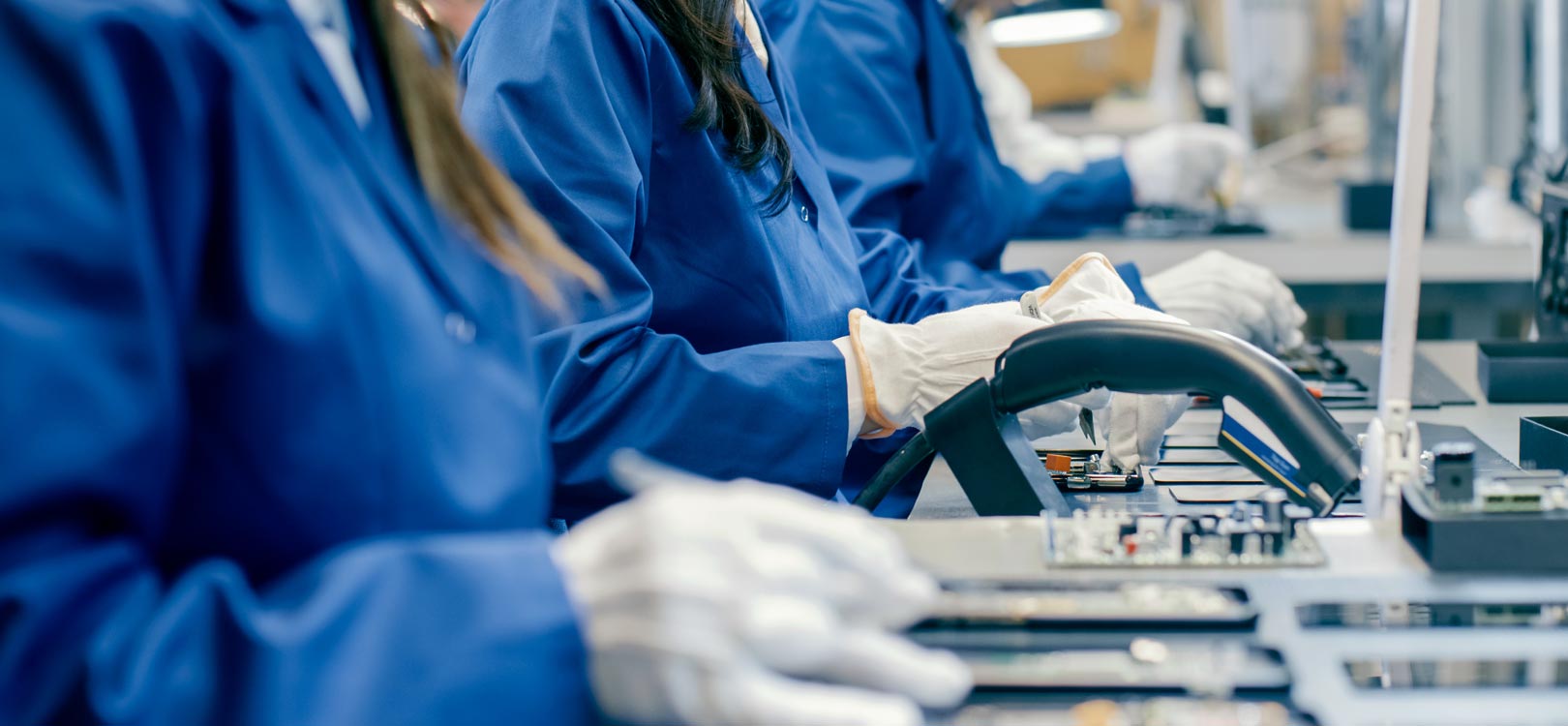 静電気対策のポイント 〜机まわり〜