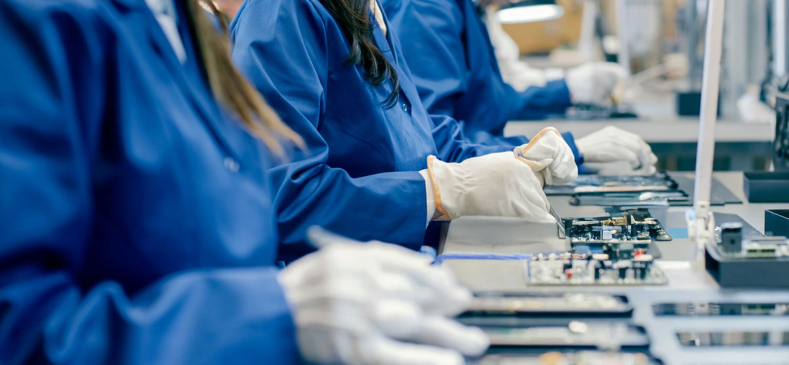 静電気対策のポイント 〜机まわり〜